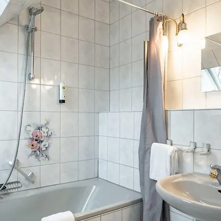 Astoria 3*