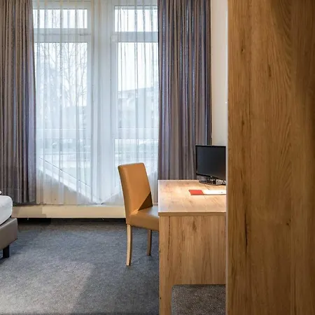 Astoria 3*