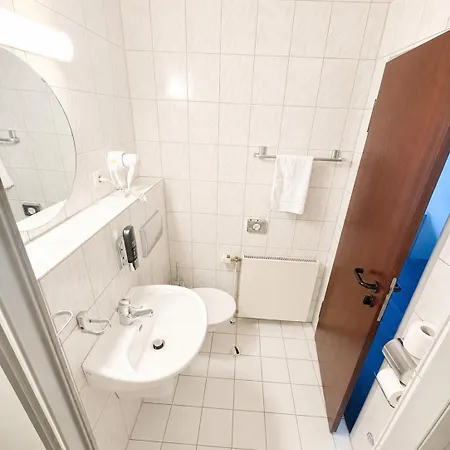 Astoria 3*