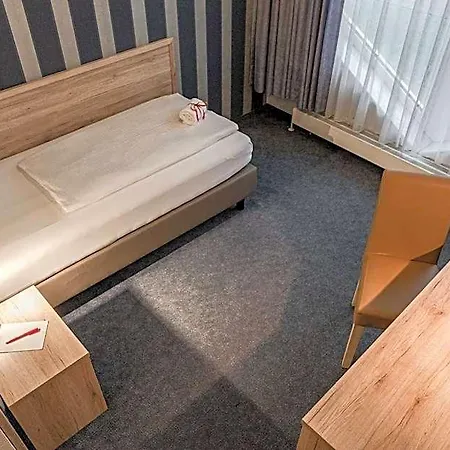 Astoria Hotel 3*