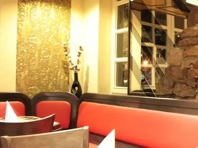 Astoria Easy Hotel 3*