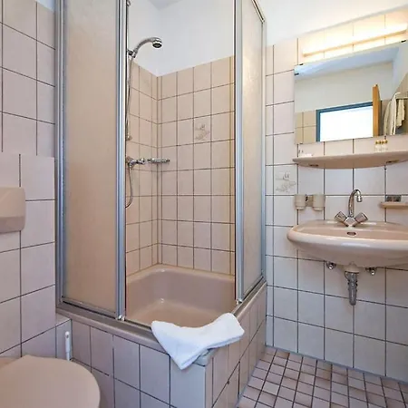 Astoria Easy Hotel 3*