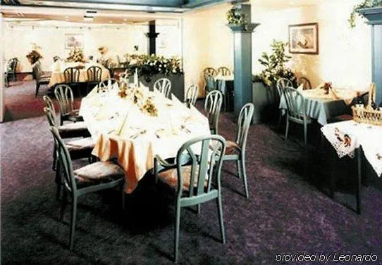 Astoria Easy Hotel 3*